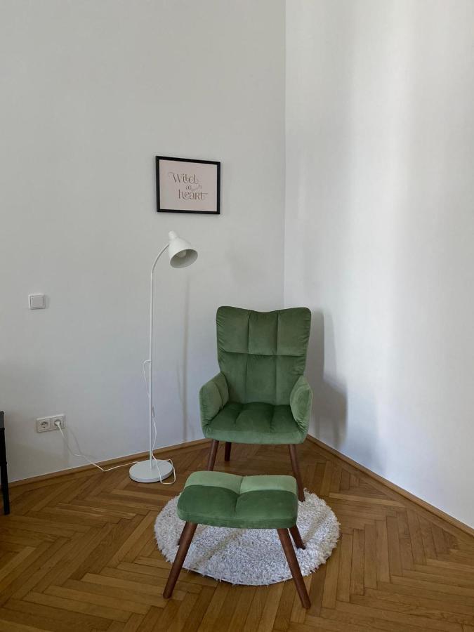 Central Two Bedroom Apartment Vienna Exterior photo